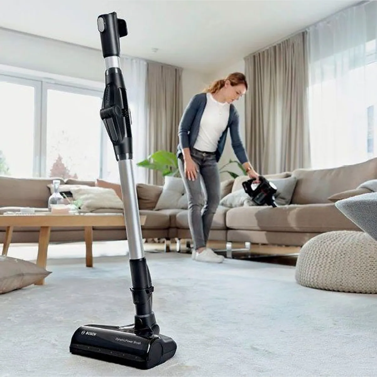 BOSCH Unlimited 7 BKS711XXL Akku-Staubsauger, lange Laufzeit, beutellos, LED-Beleuchtung Dieses Produkt der Marke BOSCH wird von uns als unabhängigem 4