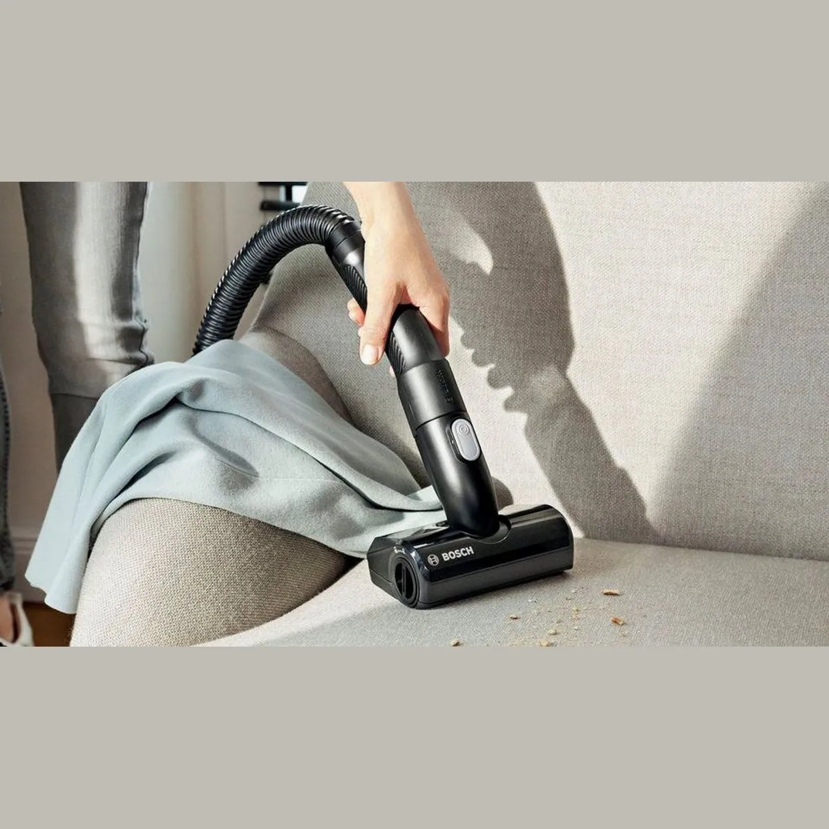 BOSCH Unlimited 7 BKS711XXL Akku-Staubsauger, lange Laufzeit, beutellos, LED-Beleuchtung Dieses Produkt der Marke BOSCH wird von uns als unabhängigem 5
