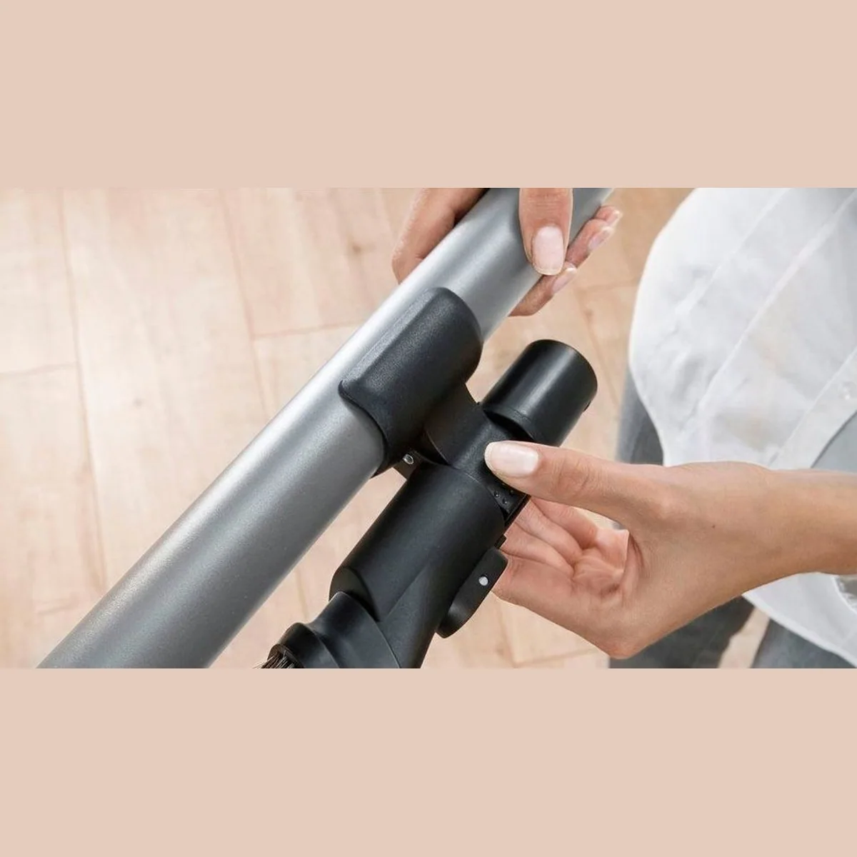 BOSCH Unlimited 7 BSS715CARP Akku-Bodenstaubsauger, 5.0 Ah Akku, Knickrohr, beutellos Dieses Produkt der Marke BOSCH wird von uns als unabhängigem 4