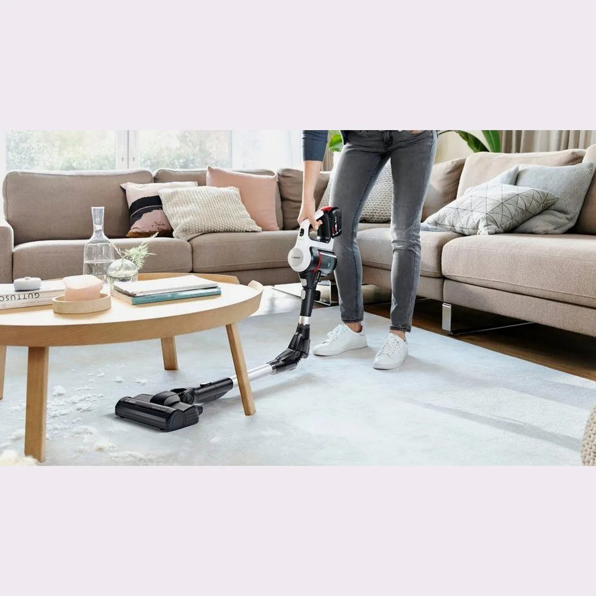 BOSCH Unlimited 7 BSS715CARP Akku-Bodenstaubsauger, 5.0 Ah Akku, Knickrohr, beutellos Dieses Produkt der Marke BOSCH wird von uns als unabhängigem 5