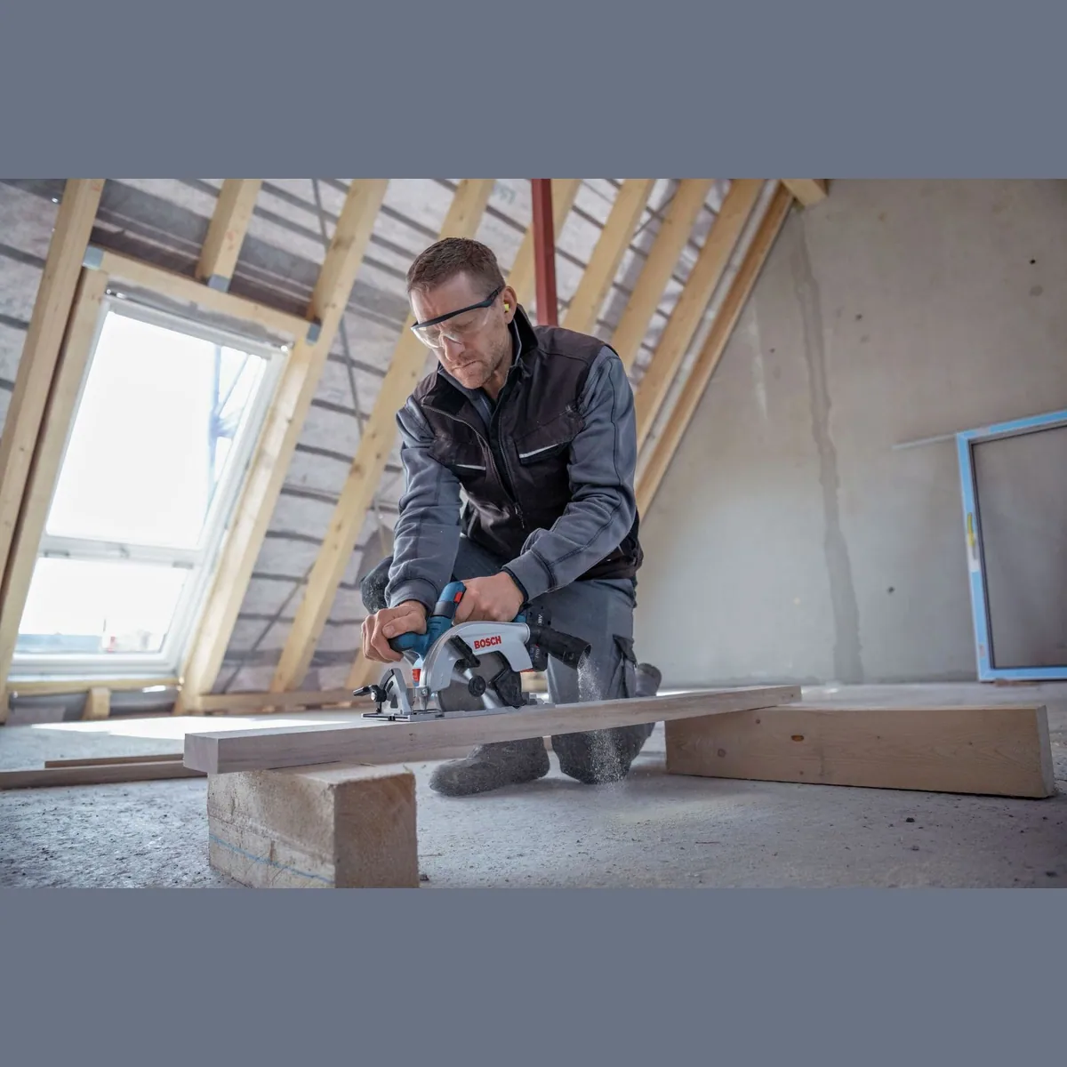 BOSCH GKS 18V-57-2 L Akku-Handkreissäge, kompakt, leistungsstark, kabellos Dieses Produkt der Marke BOSCH wird von uns als unabhängigem Händler 2