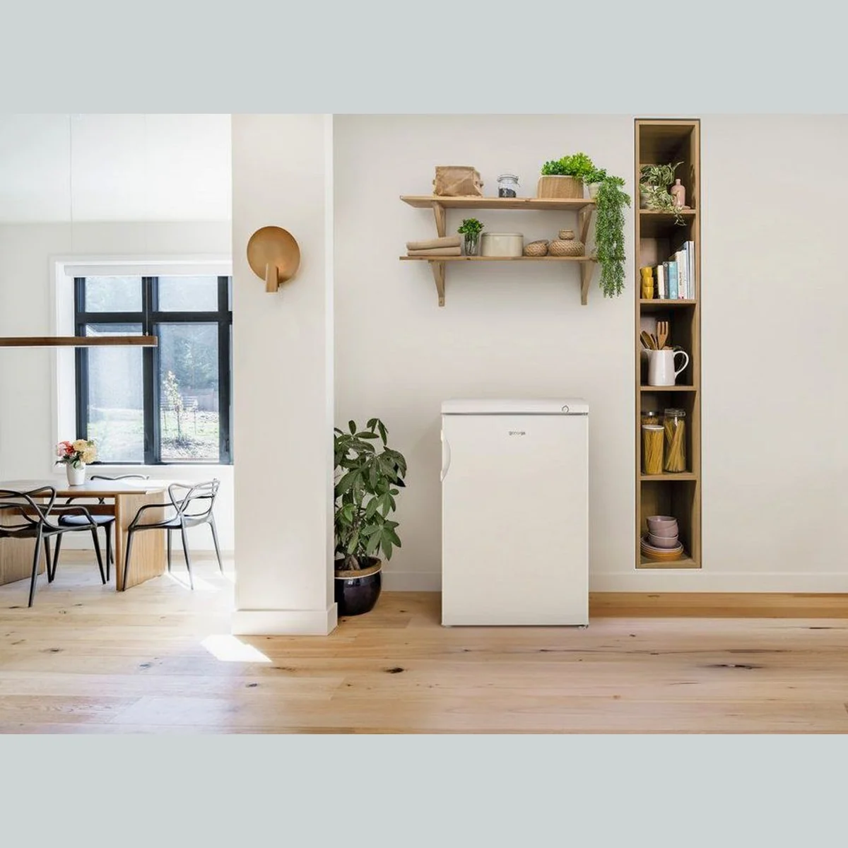 GORENJE R49CPW Table Top Kühlschrank, 84,5 cm hoch, 133 l Kühlvolumen, LED-Beleuchtung 3