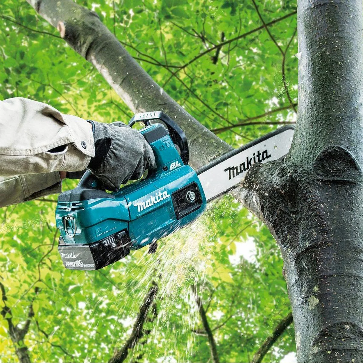 Makita DUC254Z Akku-Kettensäge, 25 cm Schwert, 18V, 24 m/s Dieses Produkt der Marke Makita wird von uns als unabhängigem Händler vertrieben. Wir sind 2
