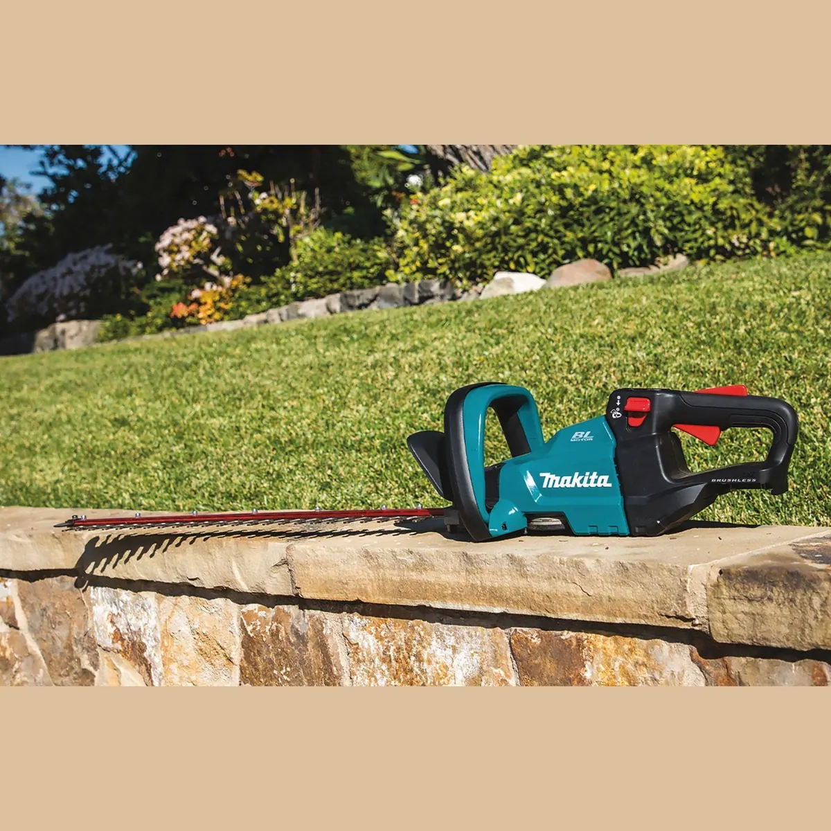 Makita DUH601Z Akku-Heckenschere, 60 cm Schnittlänge, bürstenloser Motor Dieses Produkt der Marke Makita wird von uns als unabhängigem Händler 2
