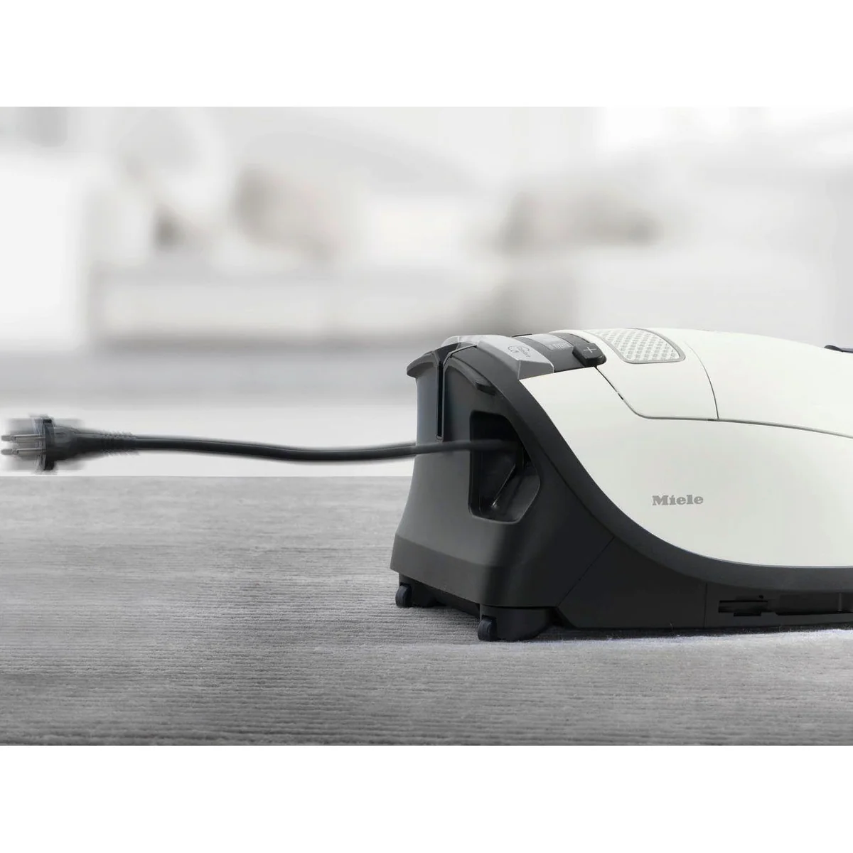 Miele S 8360 Bodenstaubsauger, 890 W, 12 m Aktionsradius, integriertes Zubehör 2