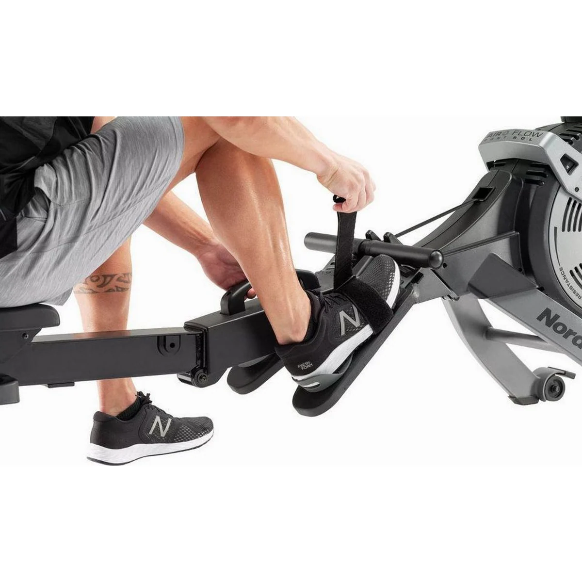 NordicTrack RW600 Rudergerät, 115 kg max. Benutzergewicht, 7'' Touchscreen 3