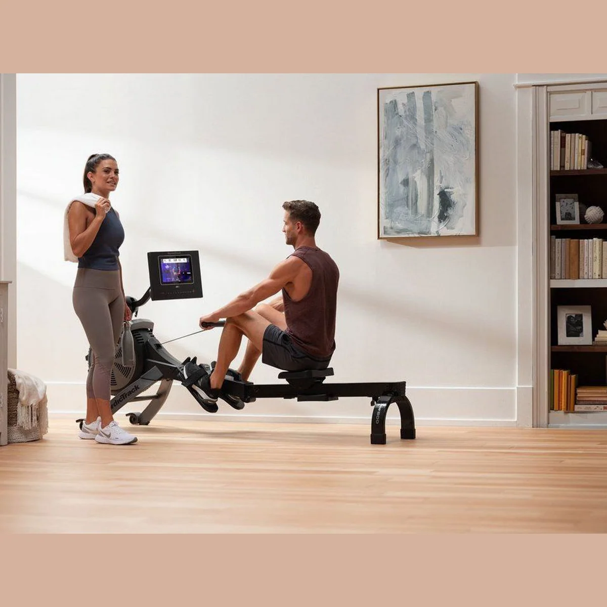 NordicTrack RW600 Rudergerät, 115 kg max. Benutzergewicht, 7'' Touchscreen 4