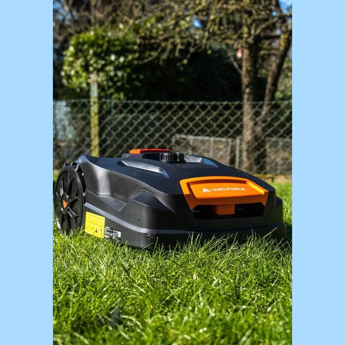 Yardforce MB400 Rasenmähroboter, App-Bedienung, leistungsstarker Akku 4