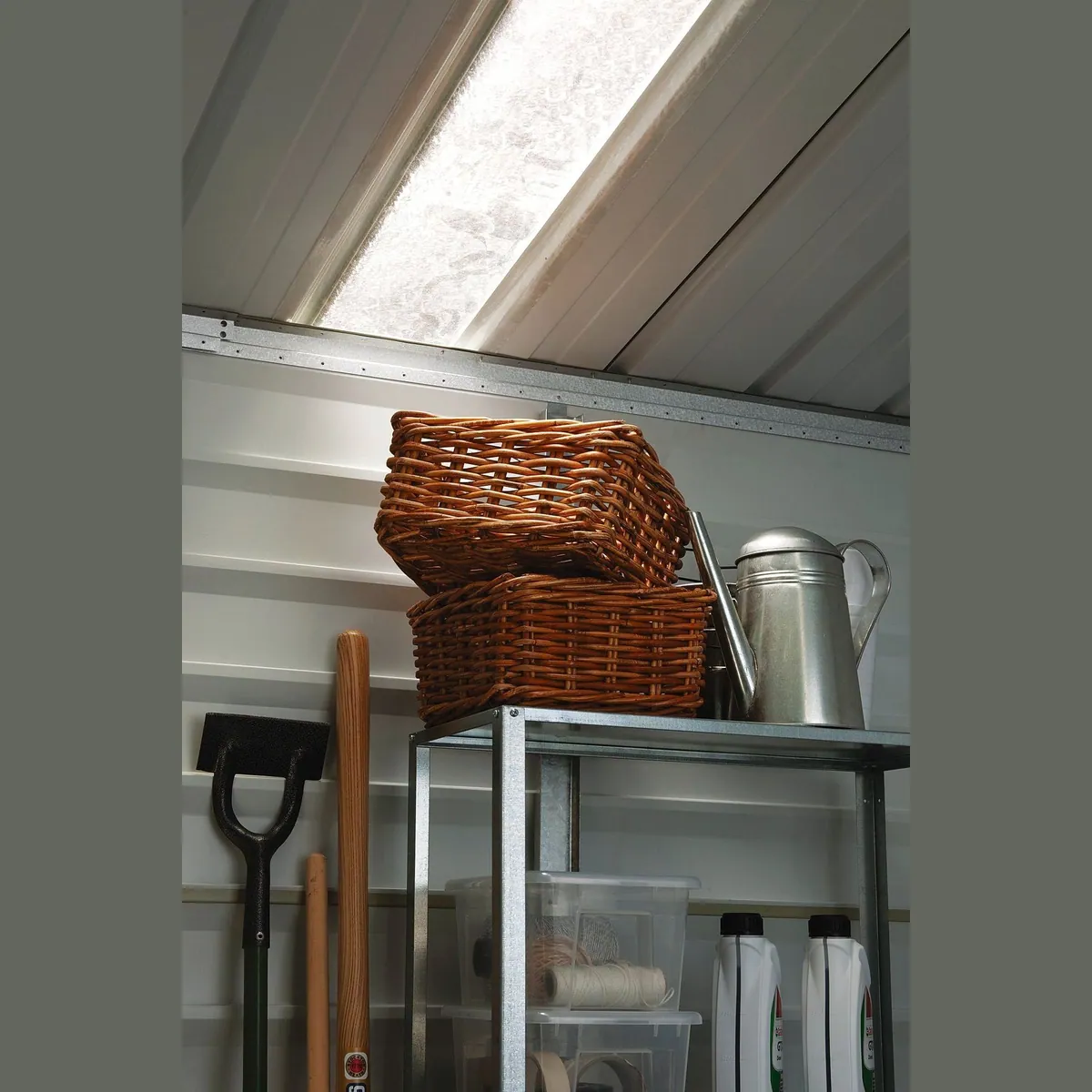 YARDMASTER Gerätehaus Brandenburg 1012, feuerverzinktes Stahlblech, Doppelschiebetür 3